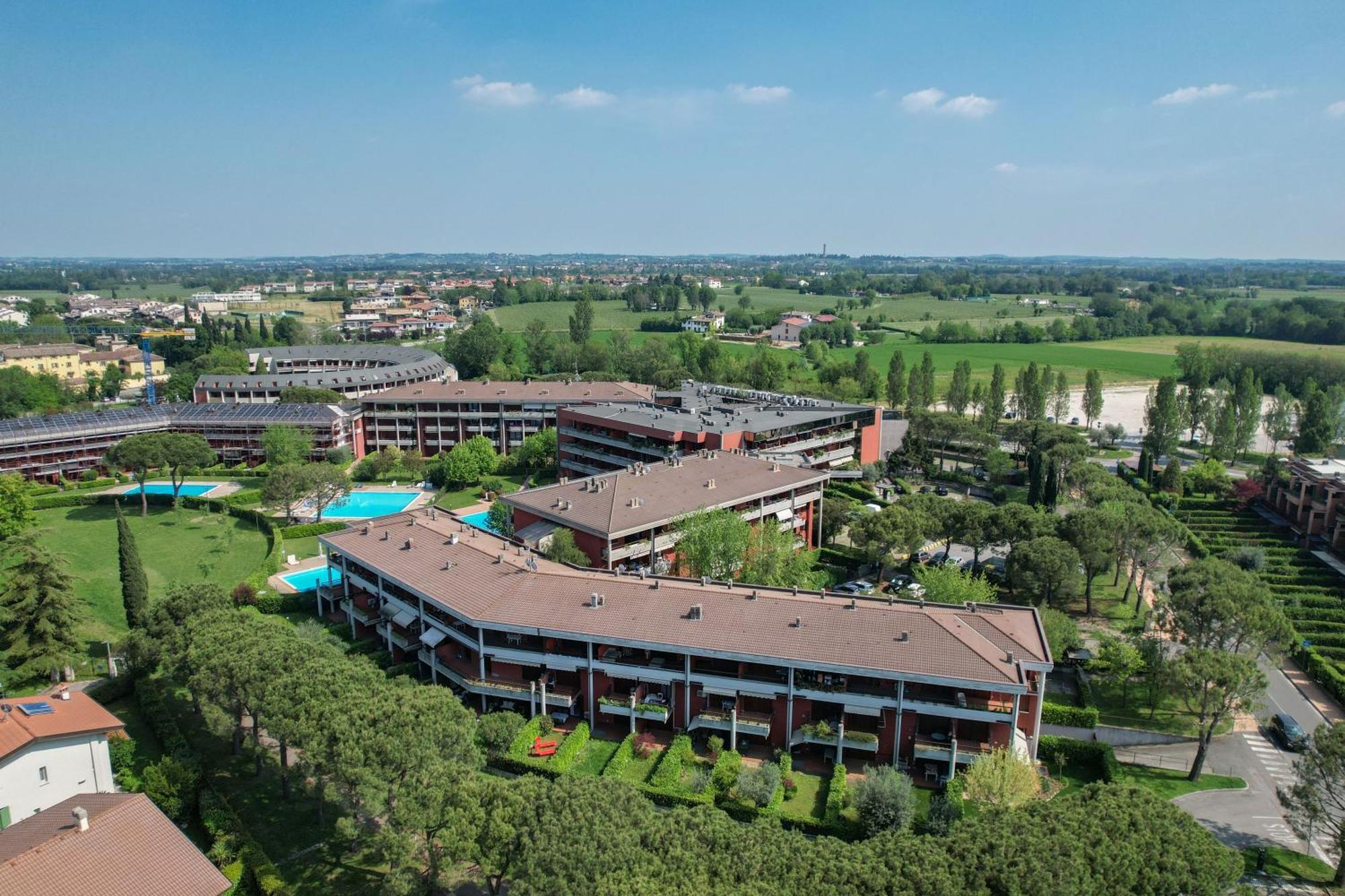 Breeze Apartment Дезенцано-дель-Гарда Экстерьер фото