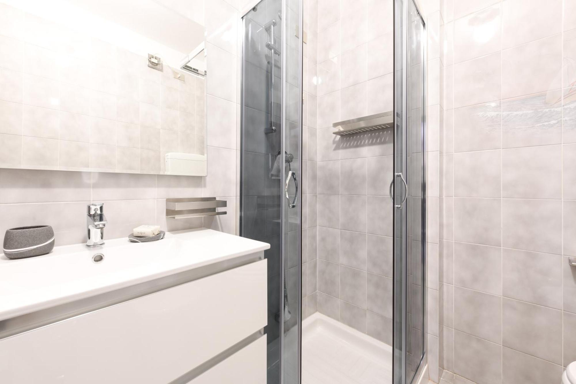 Breeze Apartment Дезенцано-дель-Гарда Экстерьер фото